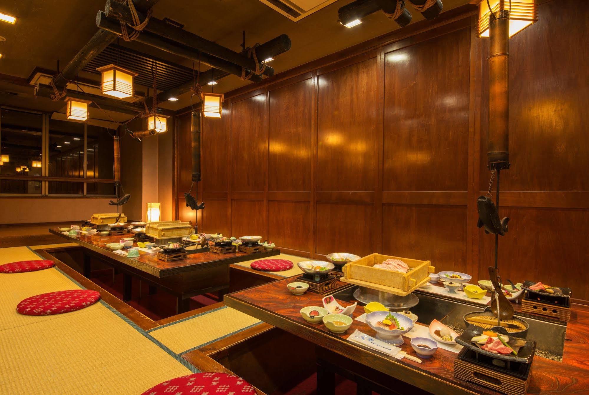 ホテル Okuhida Yakushi No Yu Honjin 高山市 エクステリア 写真