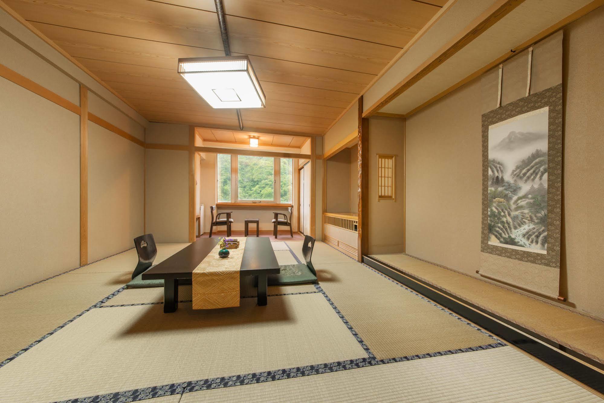 ホテル Okuhida Yakushi No Yu Honjin 高山市 エクステリア 写真
