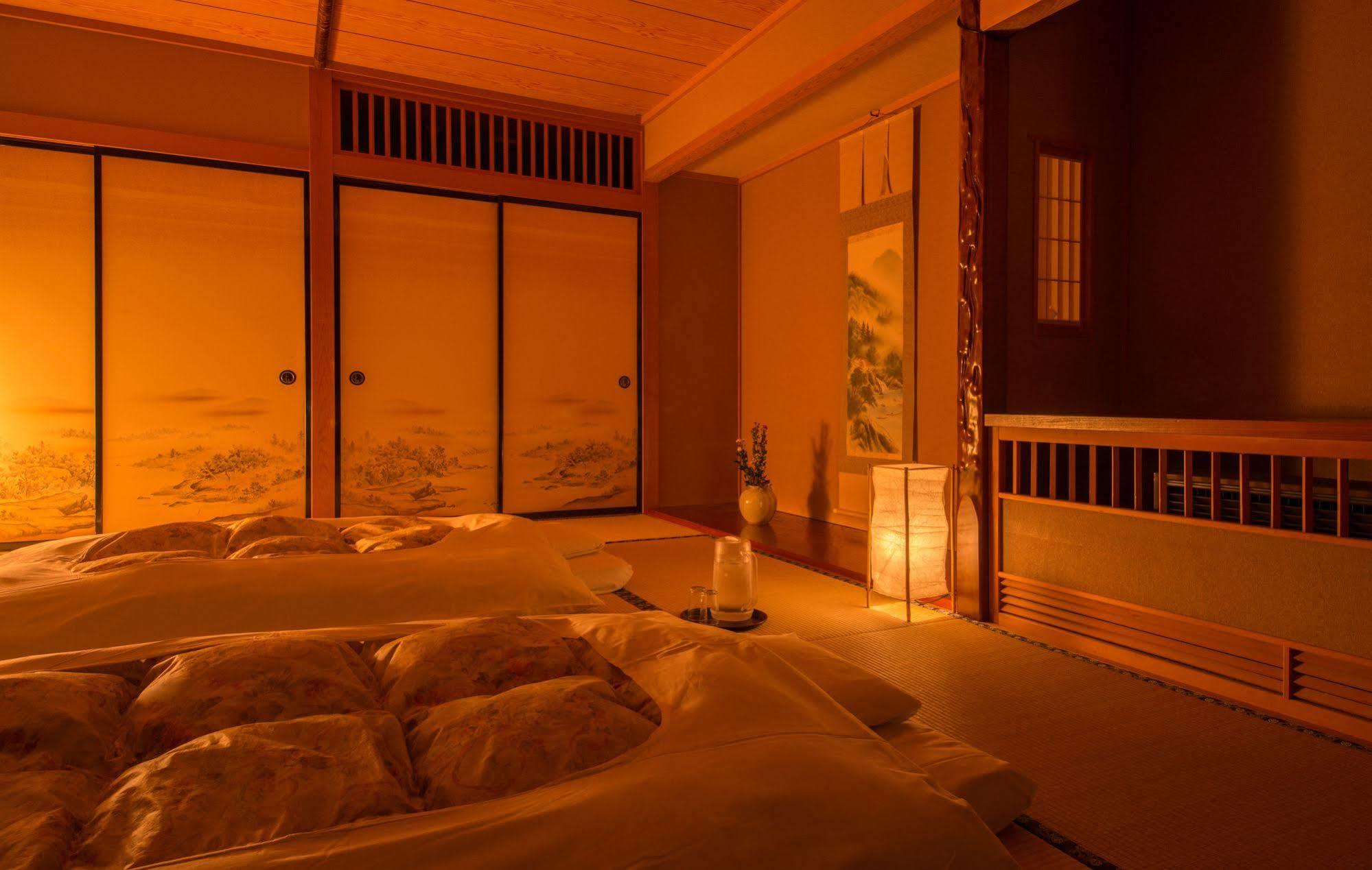 ホテル Okuhida Yakushi No Yu Honjin 高山市 エクステリア 写真